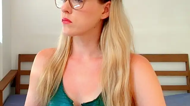 DemigoddessLexie online show from January 10, 2026, 1:07 am