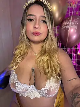  Ninasanz online show from May 29, 2026, 3:26 am