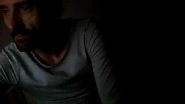 brayan-nenika online show from October 30, 2025, 8:31 pm