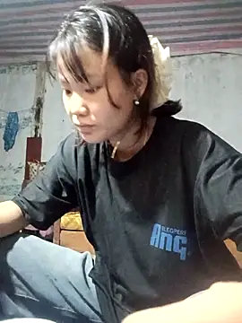 Snapshot of Lin-a- chatting on October 26, 2025, 5:02 am Lin-a- online show from October 26, 2025, 5:02 am