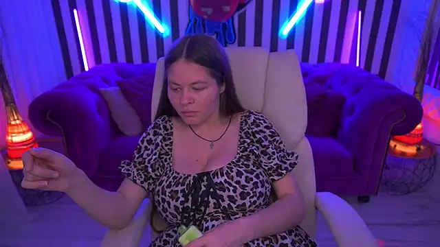 Snapshot of QueenEvieX chatting on May 8, 2026, 8:36 pm QueenEvieX online show from May 8, 2026, 8:36 pm