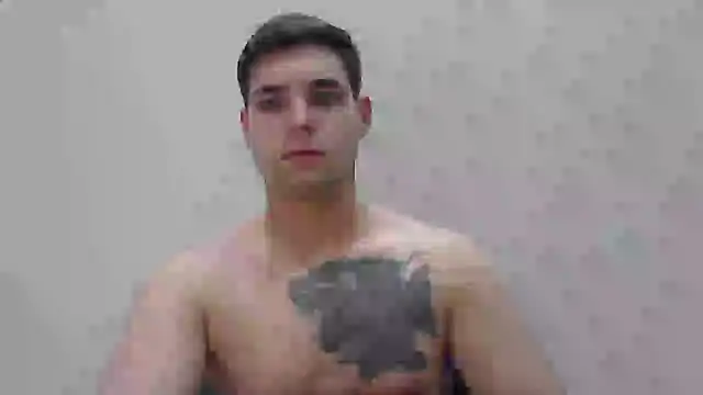 Snapshot of Zure-xxx chatting on May 29, 2026, 1:58 am Zure-xxx online show from May 29, 2026, 1:58 am