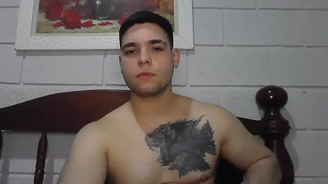 Snapshot of Zure-xxx chatting on August 3, 2026, 8:45 pm Zure-xxx online show from August 3, 2026, 8:45 pm