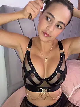 Snapshot of valentina_herrrera chatting on November 5, 2025, 3:56 pm valentina herrrera online show from November 5, 2025, 3:56 pm