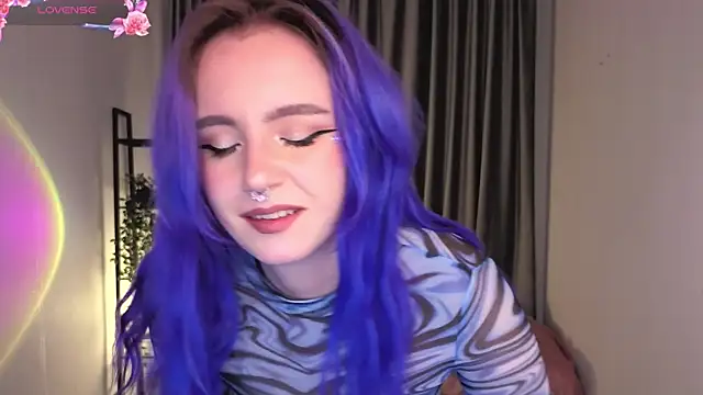 AleksaDivine online show from October 17, 2025, 8:55 pm