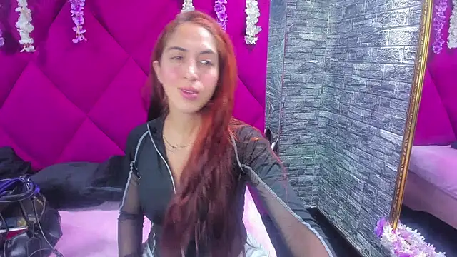 MariamGray1 online show from December 17, 2025, 7:09 pm