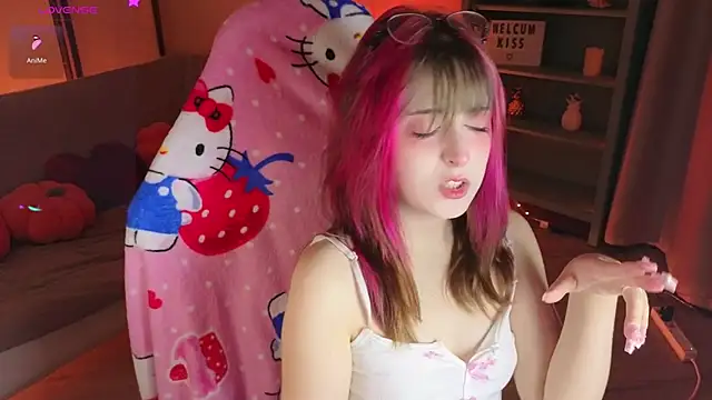 Snapshot of Soffi_Toffi chatting on March 18, 2026, 12:19 pm Soffi Toffi online show from March 18, 2026, 12:19 pm