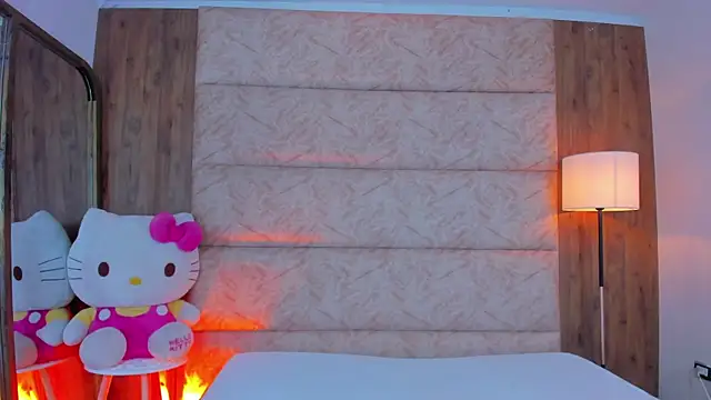 Antonella Russo1 online show from December 4, 2025, 1:09 pm