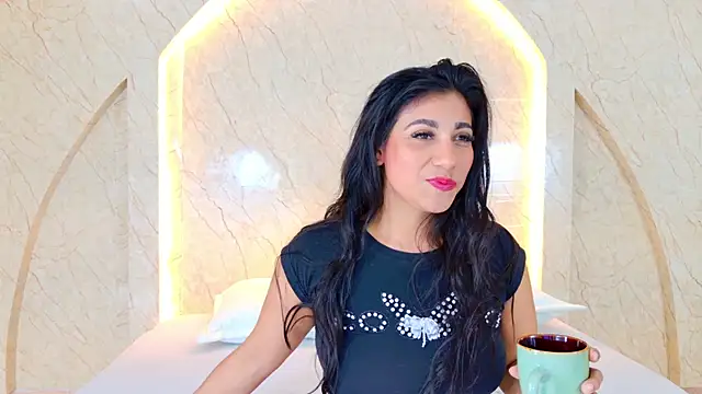 Antonella Russo1 online show from August 4, 2026, 1:25 pm