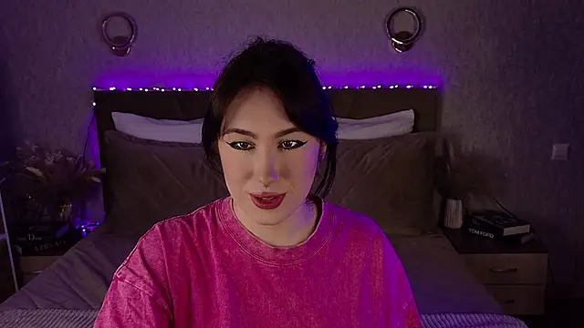 Snapshot of Busty_Lina chatting on October 18, 2025, 5:10 am Busty Lina online show from October 18, 2025, 5:10 am