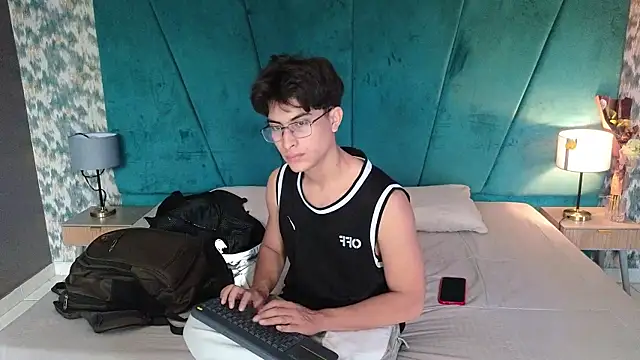 Aaron Eze online show from February 26, 2026, 8:30 pm