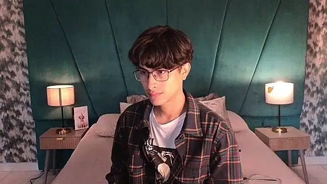 Aaron Eze online show from May 15, 2026, 12:56 pm