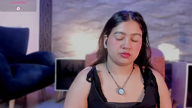 lilithst  online show from November 8, 2025, 8:40 pm