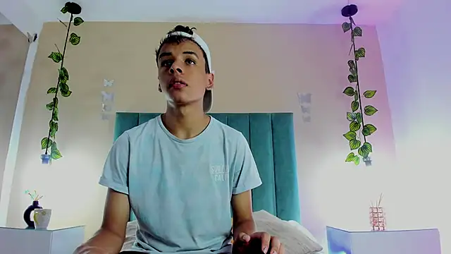 Xavier Fox    online show from March 16, 2026, 7:51 pm