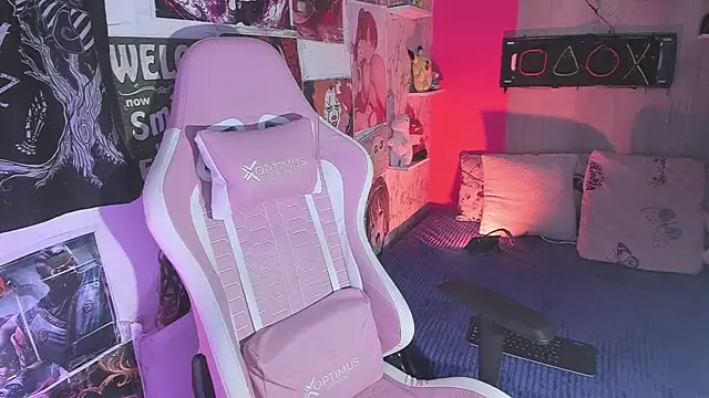 AuroraChannn online show from December 18, 2025, 2:50 am