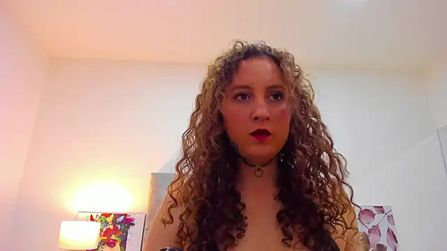 Snapshot of SharonMartini chatting on October 20, 2025, 1:22 pm SharonMartini online show from October 20, 2025, 1:22 pm