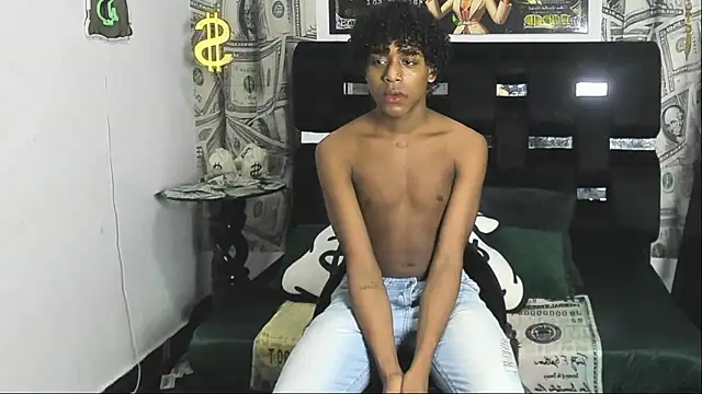 Snapshot of Latin_Femboy13 chatting on October 19, 2025, 8:31 pm Latin Femboy13 online show from October 19, 2025, 8:31 pm
