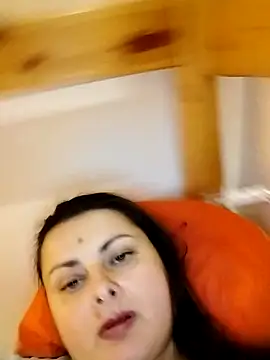 Snapshot of Geeni chatting on October 17, 2025, 1:14 pm Geeni online show from October 17, 2025, 1:14 pm