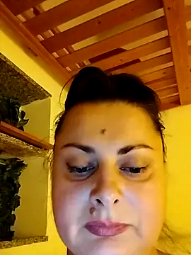 Snapshot of Geeni chatting on October 18, 2025, 1:34 pm Geeni online show from October 18, 2025, 1:34 pm