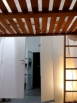 Snapshot of Geeni chatting on October 19, 2025, 6:52 pm Geeni online show from October 19, 2025, 6:52 pm