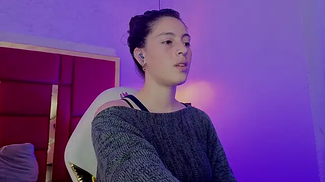 Snapshot of moon_winy chatting on April 12, 2026, 11:37 am moon winy online show from April 12, 2026, 11:37 am