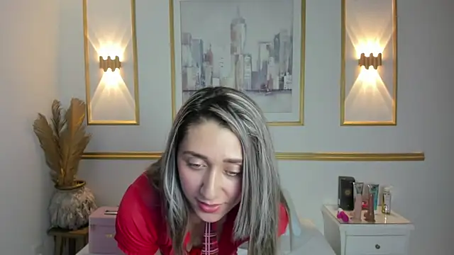 karlyy  online show from October 29, 2025, 7:15 pm