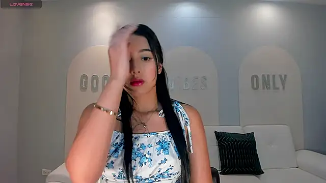ScarlettBlaze  online show from May 8, 2026, 12:10 pm