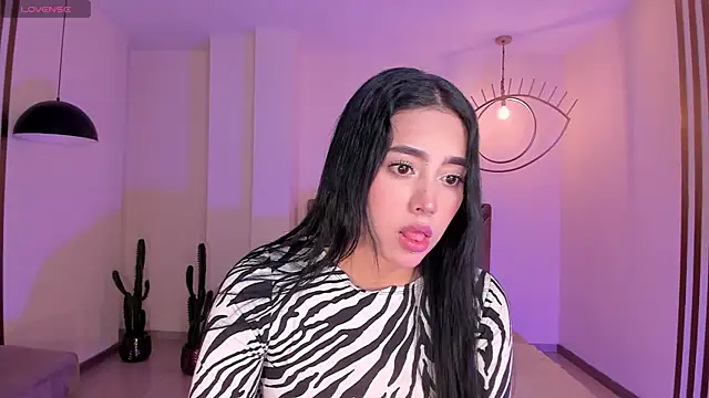 ScarlettBlaze  online show from June 26, 2026, 12:09 pm