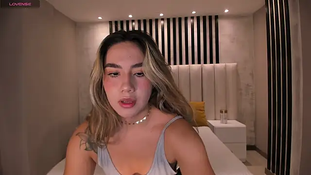 Snapshot of AnnieMonroe1 chatting on October 30, 2025, 11:44 am AnnieMonroe1 online show from October 30, 2025, 11:44 am