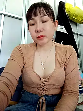 Ana-love2025 online show from December 15, 2025, 1:32 am