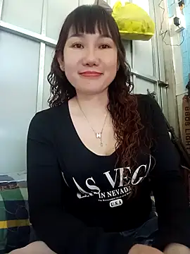 Ana-love2025 online show from December 18, 2025, 2:28 am