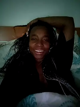 Snapshot of Britany_2-7 chatting on October 19, 2025, 1:06 am Britany 2-7 online show from October 19, 2025, 1:06 am