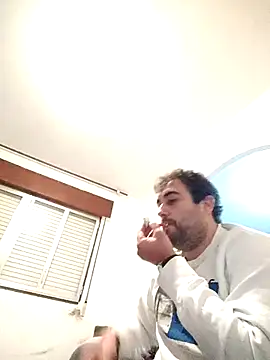 GluingPerson online show from November 21, 2025, 1:48 am