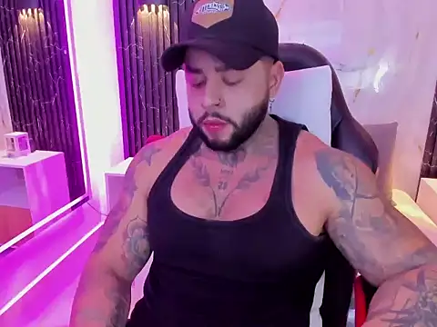 marcusfit1 online show from October 22, 2025, 11:59 pm