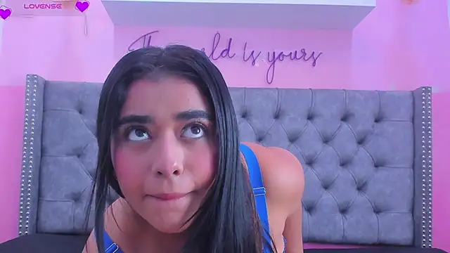Sophiia 77 online show from May 2, 2026, 2:22 pm
