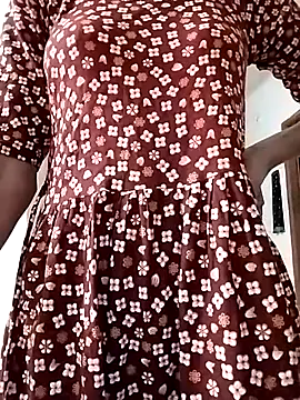 Snapshot of Ratri-Biswas chatting on November 14, 2025, 6:06 pm Ratri-Biswas online show from November 14, 2025, 6:06 pm