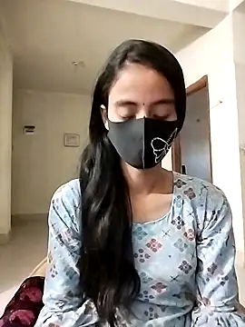 Snapshot of Ratri-Biswas chatting on November 27, 2025, 9:44 am Ratri-Biswas online show from November 27, 2025, 9:44 am