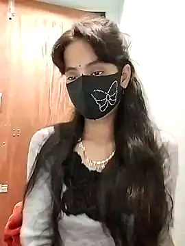 Snapshot of Ratri-Biswas chatting on January 9, 2026, 1:25 pm Ratri-Biswas online show from January 9, 2026, 1:25 pm