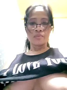 Snapshot of sexy_ketty chatting on October 23, 2025, 10:19 pm sexy ketty online show from October 23, 2025, 10:19 pm
