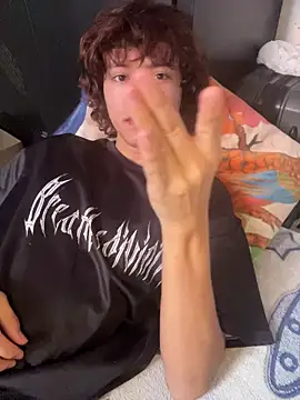 JoelnClouds online show from April 9, 2026, 6:57 pm