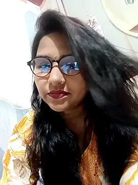 Vanshika1432 online show from October 21, 2025, 5:52 am