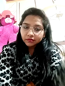 Vanshika1432 online show from December 20, 2025, 4:58 pm