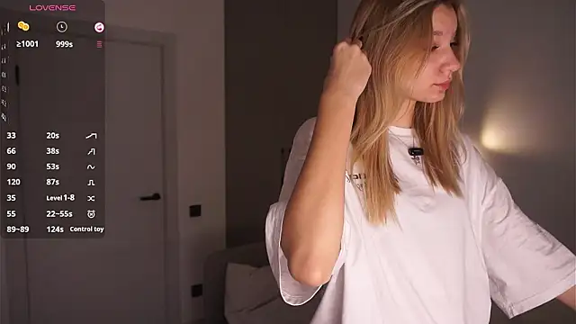 BrynnHolverson online show from February 1, 2026, 7:12 pm