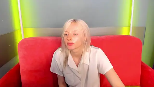 Snapshot of AlessaKiss chatting on May 21, 2026, 8:54 am AlessaKiss online show from May 21, 2026, 8:54 am