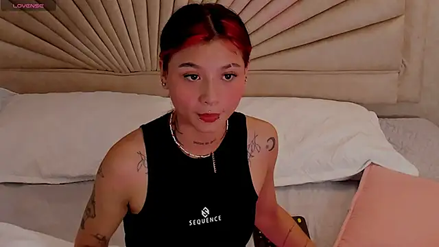 Emma duff online show from December 17, 2025, 12:44 pm