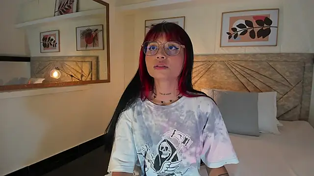 Emma duff online show from March 3, 2026, 7:42 pm