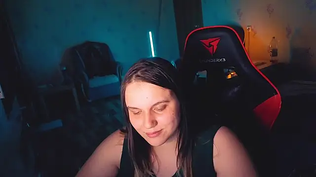 CherylVinyl online show from February 14, 2026, 8:27 pm