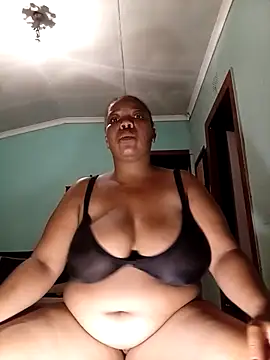 boobsqueenxo online show from January 11, 2026, 8:58 pm