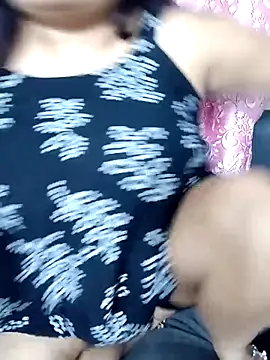 Cuty-Lina online show from November 14, 2025, 3:22 pm