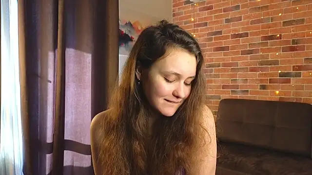 Snapshot of FoxFever chatting on April 28, 2026, 5:01 am FoxFever online show from April 28, 2026, 5:01 am